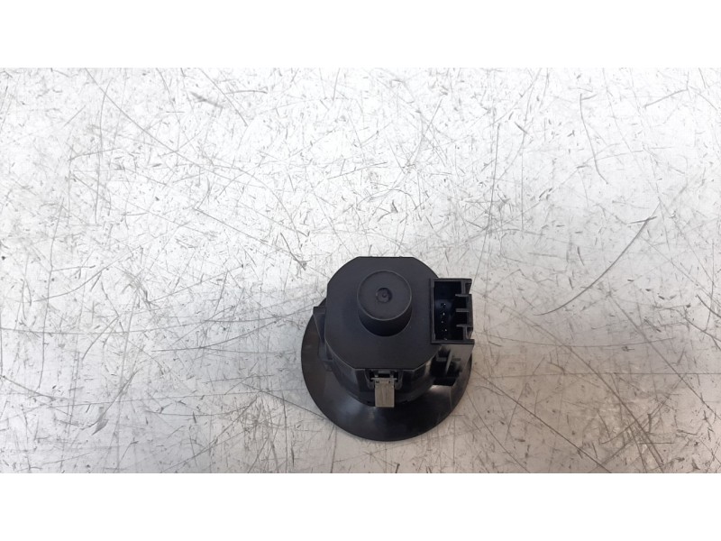 Recambio de interruptor para volvo v60 familiar 2.0 diesel cat referencia OEM IAM 31674767  