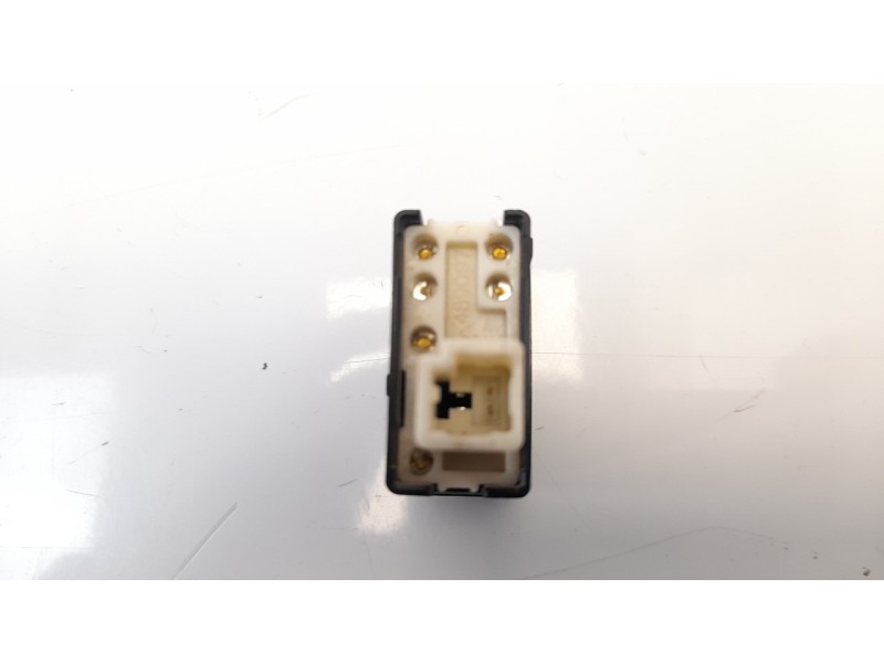 Recambio de interruptor para toyota hilux (kun) 2.5 turbodiesel referencia OEM IAM 8185071010  