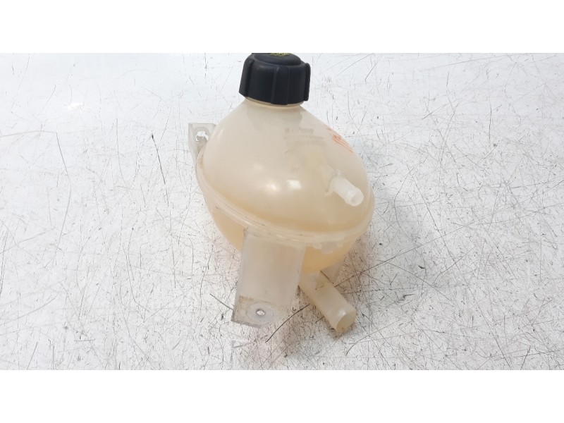 Recambio de deposito expansion para dacia sandero basis referencia OEM IAM 217104354R  