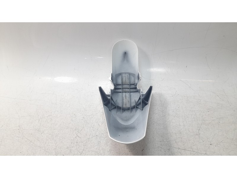 Recambio de guardabarros para honda pcx 125 referencia OEM IAM 61100K1ZJ10YA  