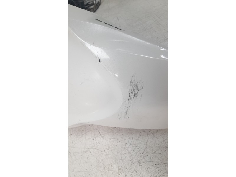 Recambio de guardabarros para honda pcx 125 referencia OEM IAM 61100K1ZJ10YA  