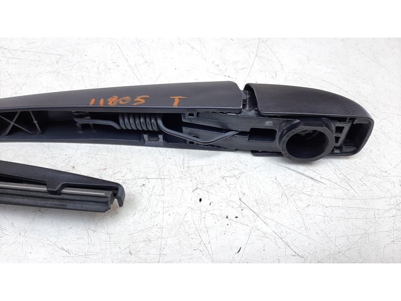 Recambio de brazo limpia trasero para lexus ux (za10) 250h referencia OEM IAM 8524176020  