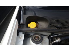 Recambio de deposito limpia para dacia sandero basis referencia OEM IAM 289109345R   2