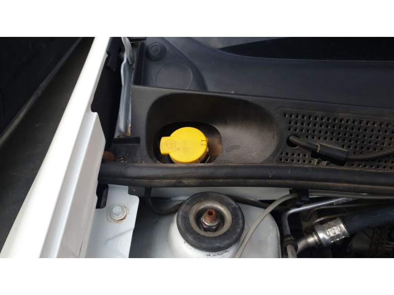 Recambio de deposito limpia para dacia sandero basis referencia OEM IAM 289109345R  