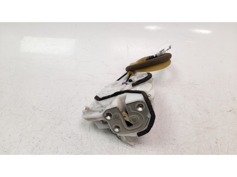 Recambio de cerradura puerta trasera derecha para mazda 3 lim. () 2.2 turbodiesel cat referencia OEM IAM BHN972310B  