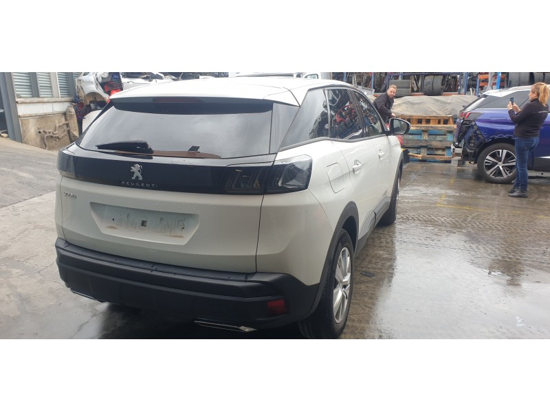 peugeot 3008 del año 2021