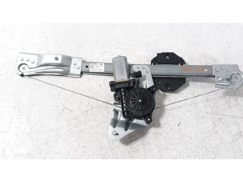 Recambio de elevalunas delantero derecho para dacia sandero basis referencia OEM IAM 807209299R  