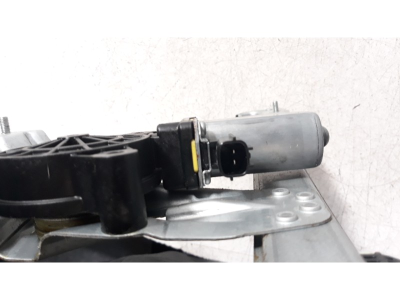 Recambio de elevalunas delantero derecho para dacia sandero basis referencia OEM IAM 807209299R  