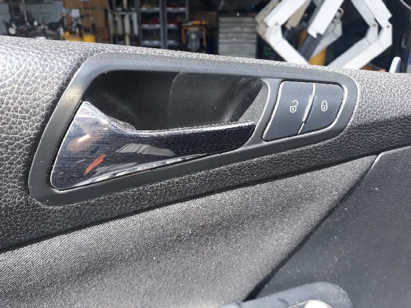 Recambio de maneta interior delantera izquierda para volkswagen passat berlina (3c2) r line referencia OEM IAM 3C1837113D  