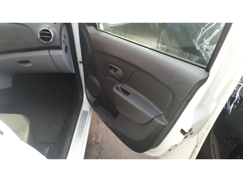 Recambio de elevalunas delantero derecho para dacia sandero basis referencia OEM IAM 807209299R  