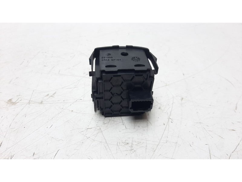 Recambio de interruptor para renault captur 1.5 dci diesel fap energy referencia OEM IAM 251900567R  