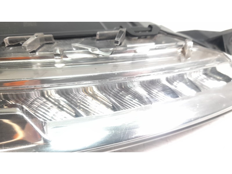 Recambio de piloto delantero derecho para citroen c4 grand picasso feel edition referencia OEM IAM 9676036480  
