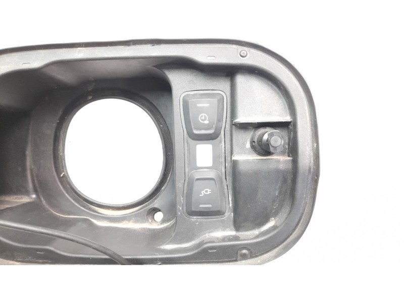 Recambio de tapa exterior combustible para audi q7 4mg referencia OEM IAM 4M0810593  