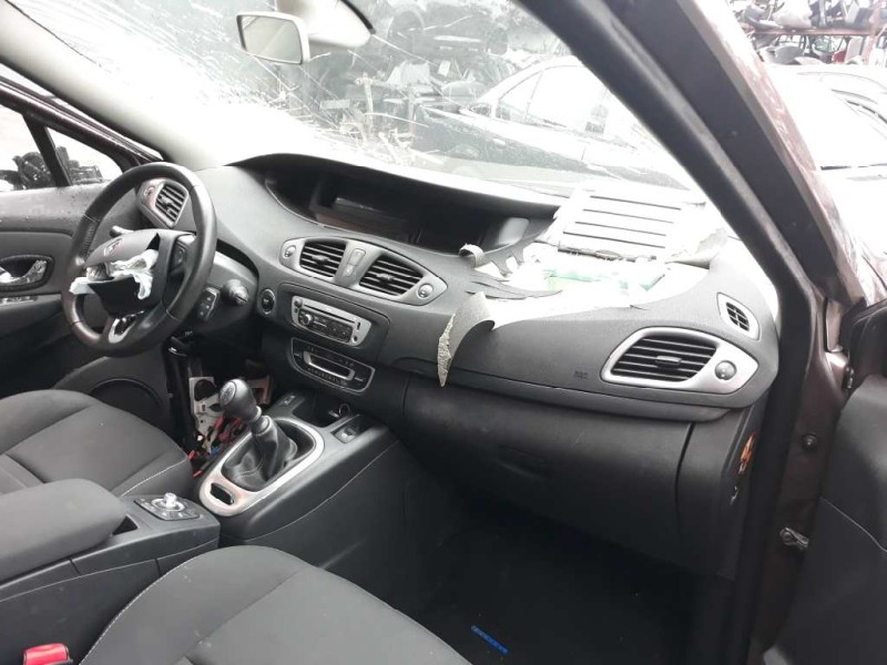 renault scenic iii del año 2016