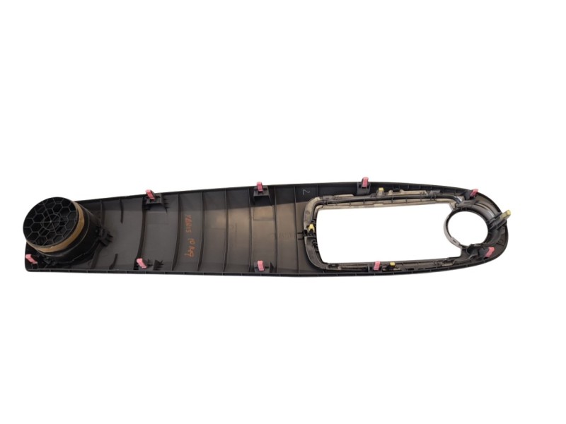 Recambio de moldura para toyota yaris active referencia OEM IAM 554700D040  