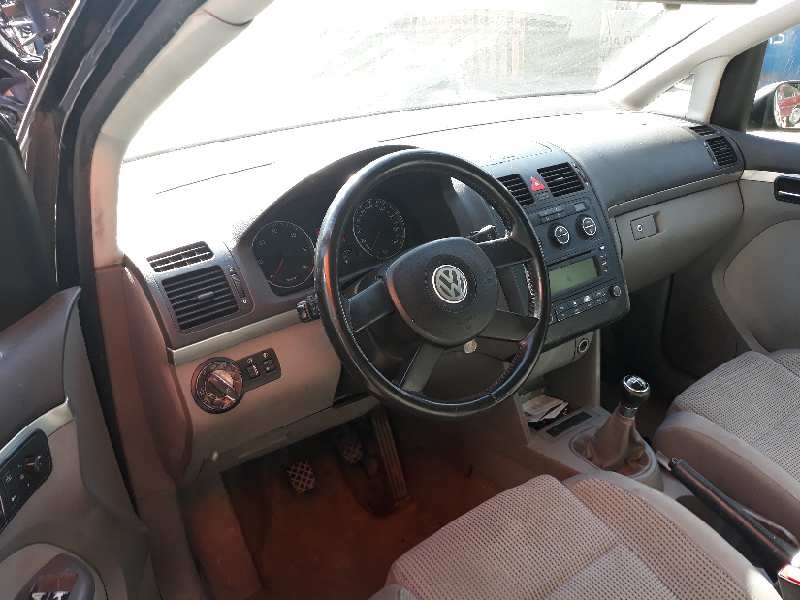 volkswagen touran (1t1) del año 2004