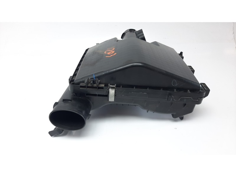 Recambio de filtro aire para suzuki vitara 1.4 16v boosterjet cat referencia OEM IAM 68MA01  