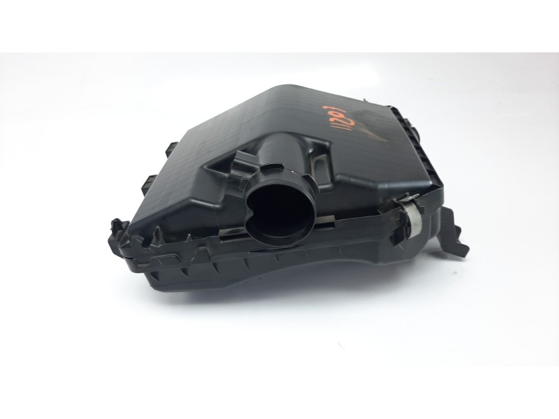 Recambio de filtro aire para suzuki vitara 1.4 16v boosterjet cat referencia OEM IAM 68MA01  