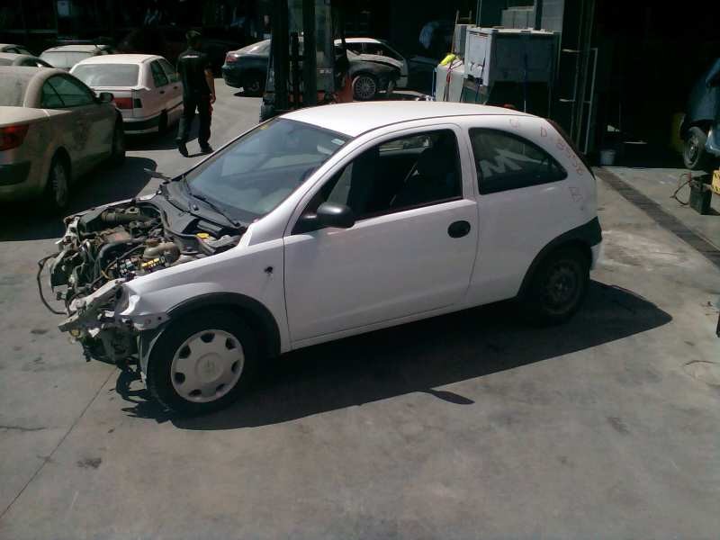 opel corsa c del año 2001