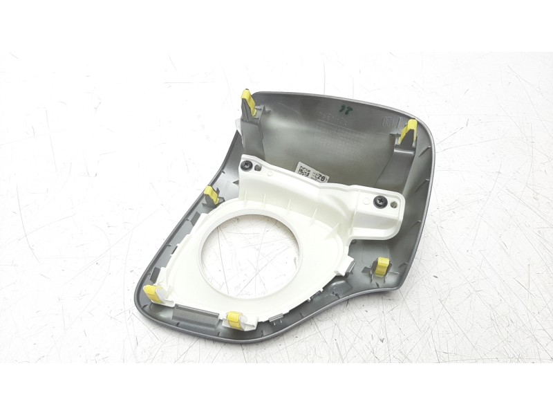 Recambio de moldura para toyota aygo 1.0 cat referencia OEM IAM 550110H020  