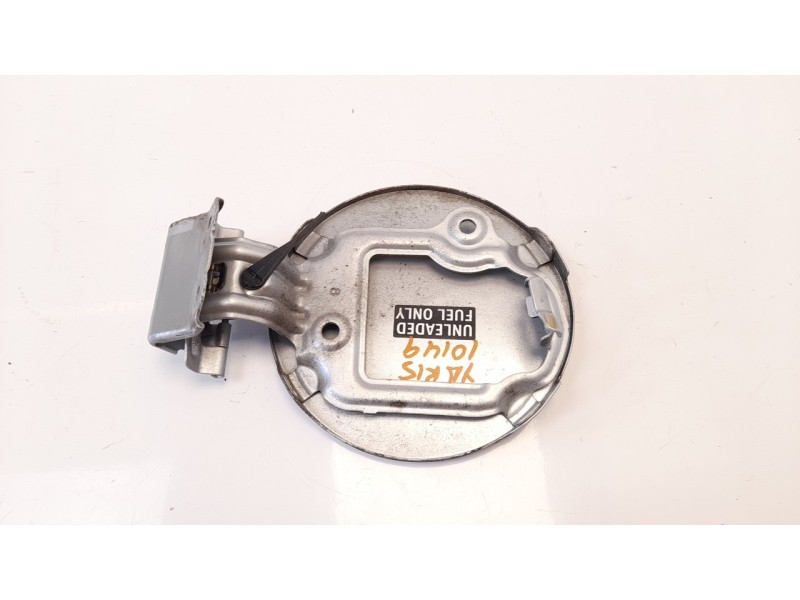 Recambio de tapa exterior combustible para toyota yaris active referencia OEM IAM 773500D080  