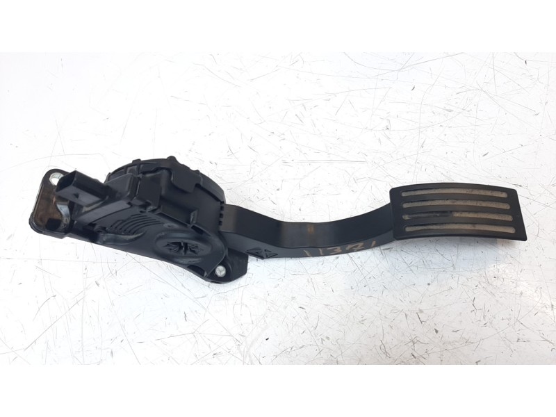 Recambio de potenciometro pedal para volvo v40 1.6 diesel cat referencia OEM IAM 31280595 6PV01036822 