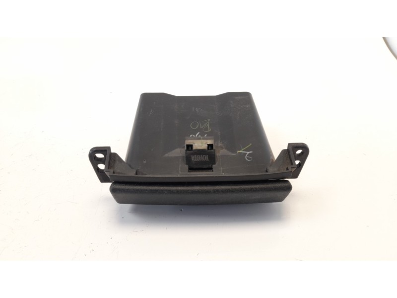 Recambio de cenicero para toyota hilux (kun) 2.5 turbodiesel referencia OEM IAM 741210K010  