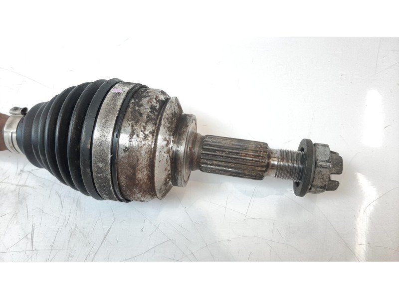 Recambio de transmision delantera derecha para dacia sandero basis referencia OEM IAM 391004298R  