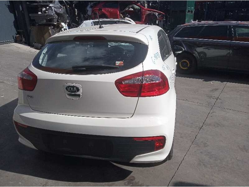 kia rio (yb) del año 2017