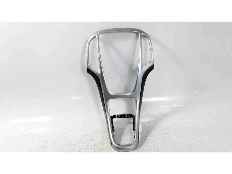 Recambio de moldura para opel astra j lim. 1.6 cdti dpf referencia OEM IAM 13349237  