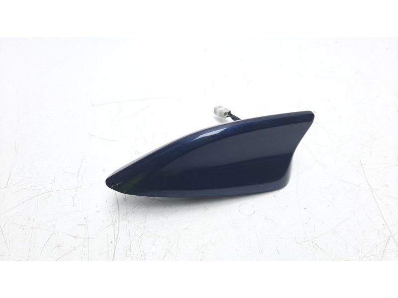 Recambio de antena para mazda 3 lim. () 2.2 turbodiesel cat referencia OEM IAM GML866930  