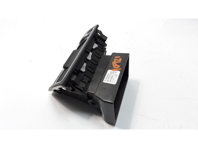 Recambio de rejilla aireadora para seat toledo (kg3) 1.6 tdi referencia OEM IAM 5JA819701B  