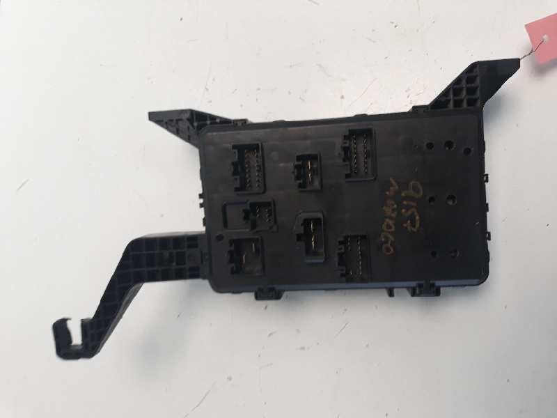 Recambio de caja reles / fusibles para ford mondeo berlina (ge) trend (06.2003) (d) referencia OEM IAM 4S7T14A073AB  