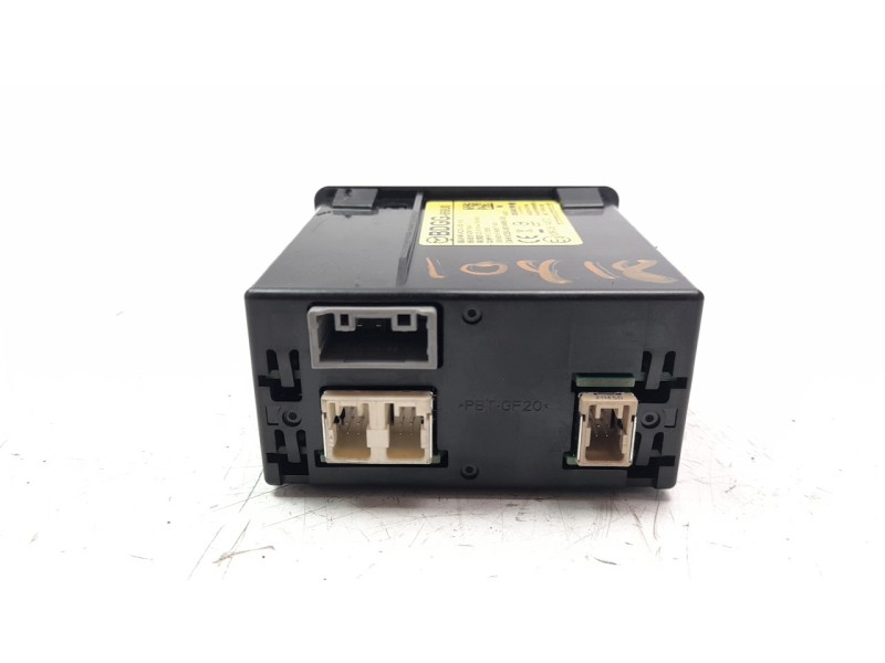Recambio de modulo electronico para mazda 3 berlina (bp) referencia OEM IAM BDGG669U0  