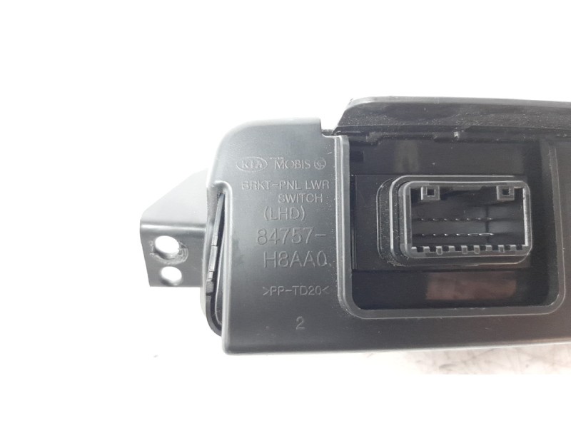 Recambio de modulo electronico para kia stonic (ybcuv) referencia OEM IAM 84757H8AA0  