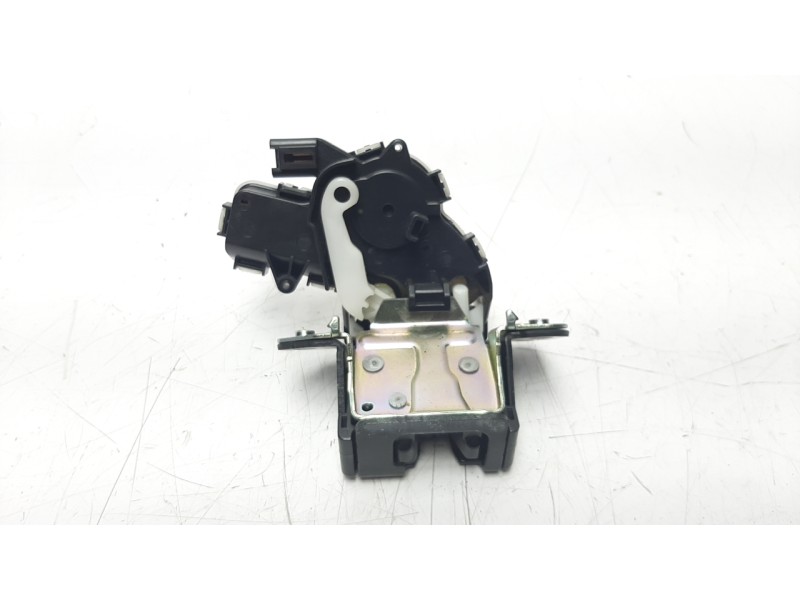 Recambio de cerradura maletero / porton para mazda 3 lim. () 2.2 turbodiesel cat referencia OEM IAM BJT662310  