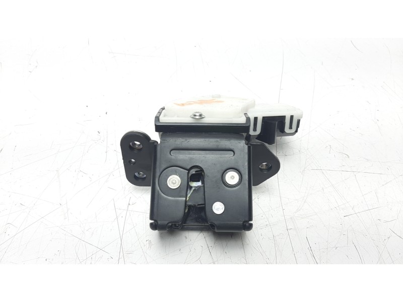 Recambio de cerradura maletero / porton para mazda 3 lim. () 2.2 turbodiesel cat referencia OEM IAM BJT662310  