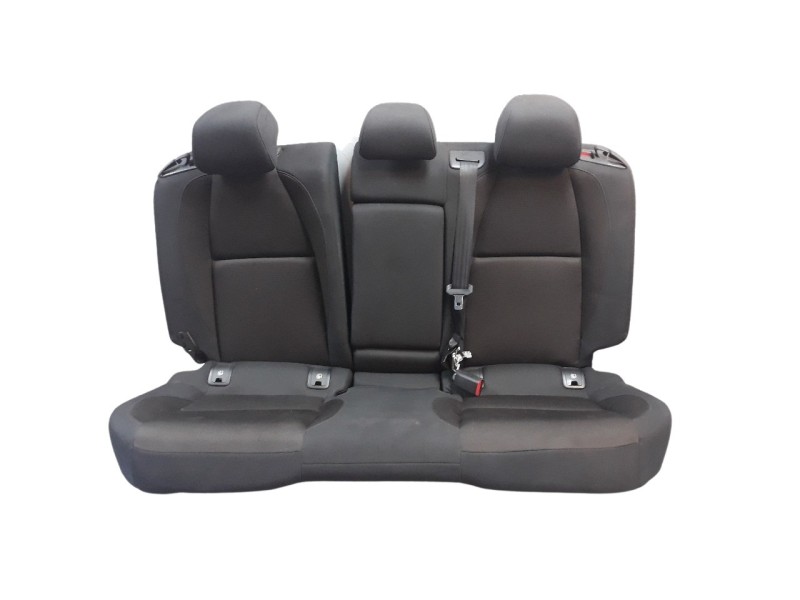 Recambio de asientos traseros para mazda 3 berlina (bp) referencia OEM IAM BDMC8820102  