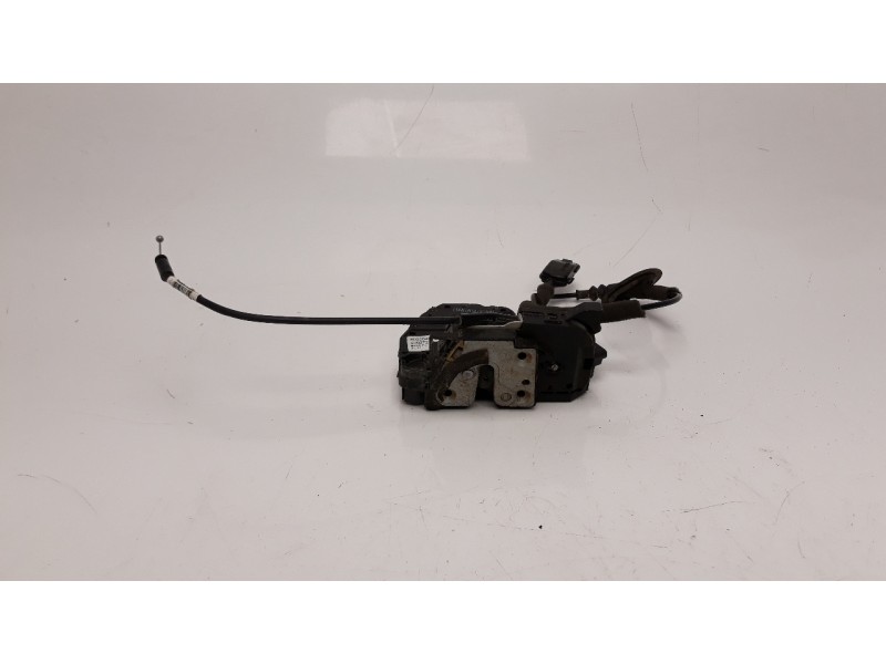 Recambio de cerradura puerta delantera derecha para renault clio iv 0.9 referencia OEM IAM 805004945R  