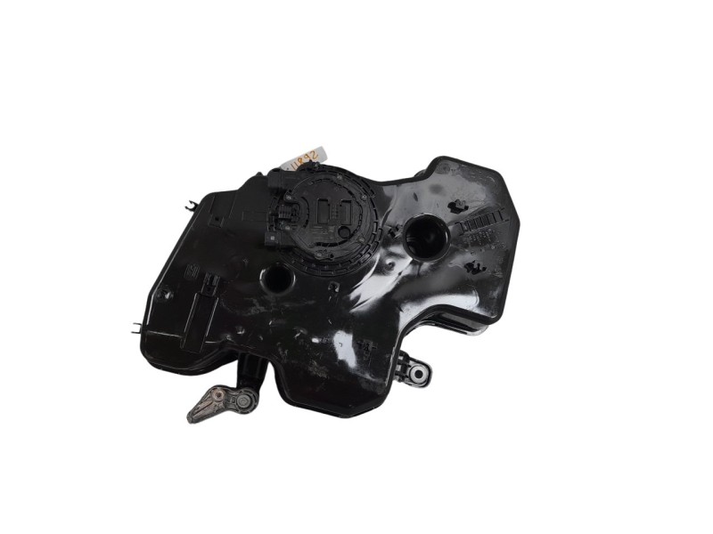 Recambio de deposito adblue para bmw serie x1 (f48) sdrive18d referencia OEM IAM 16197399290  