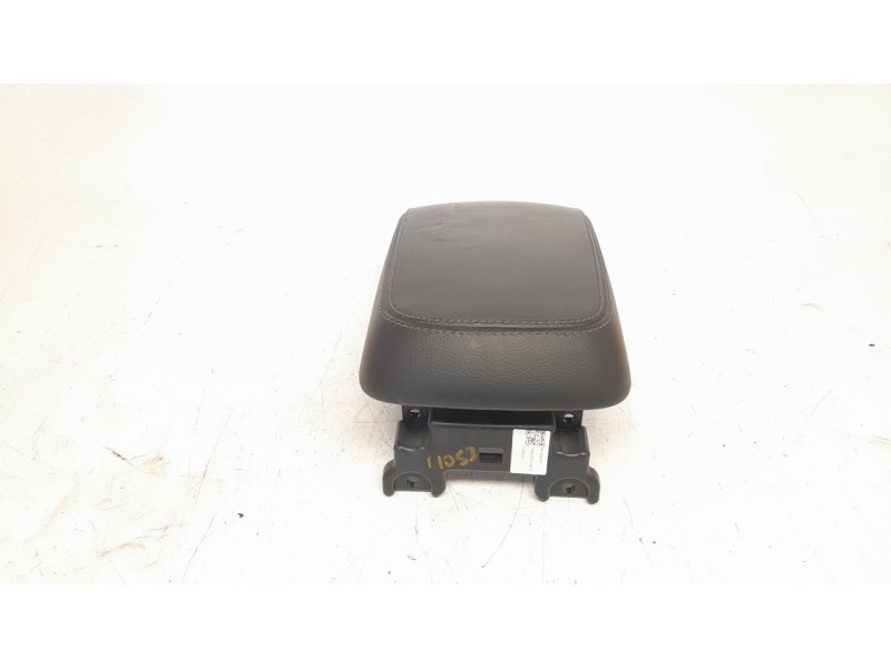 Recambio de apoyabrazos central para volvo xc 40 2.0 diesel cat referencia OEM IAM 31469052  
