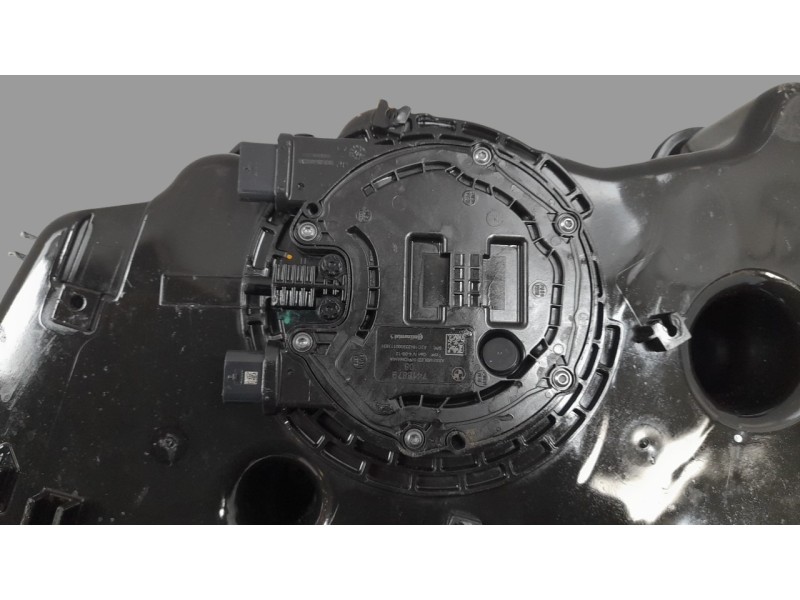 Recambio de deposito adblue para bmw serie x1 (f48) sdrive18d referencia OEM IAM 16197399290  