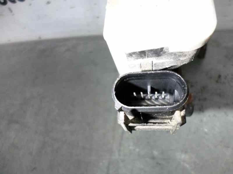 Recambio de cerradura puerta delantera derecha para audi a4 avant (b5) 2.6 quattro referencia OEM IAM   