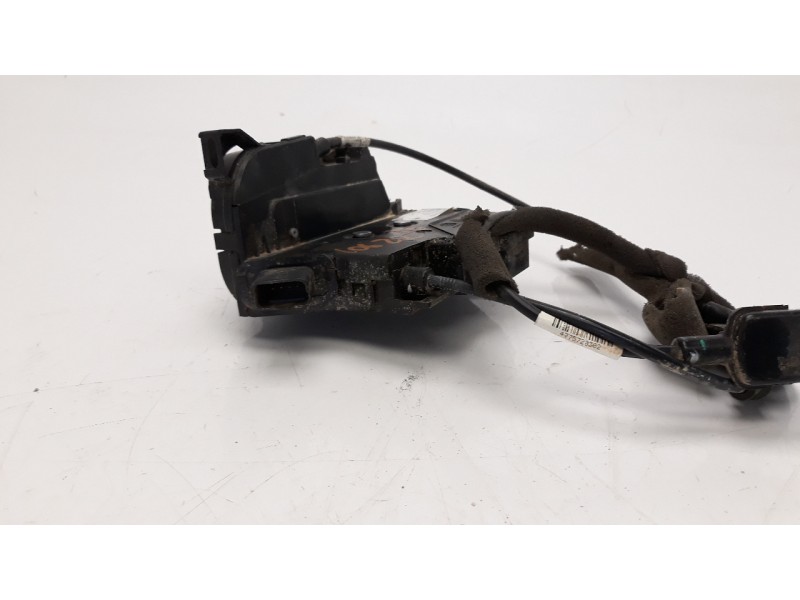 Recambio de cerradura puerta trasera derecha para renault clio iv 0.9 referencia OEM IAM 825000767R  