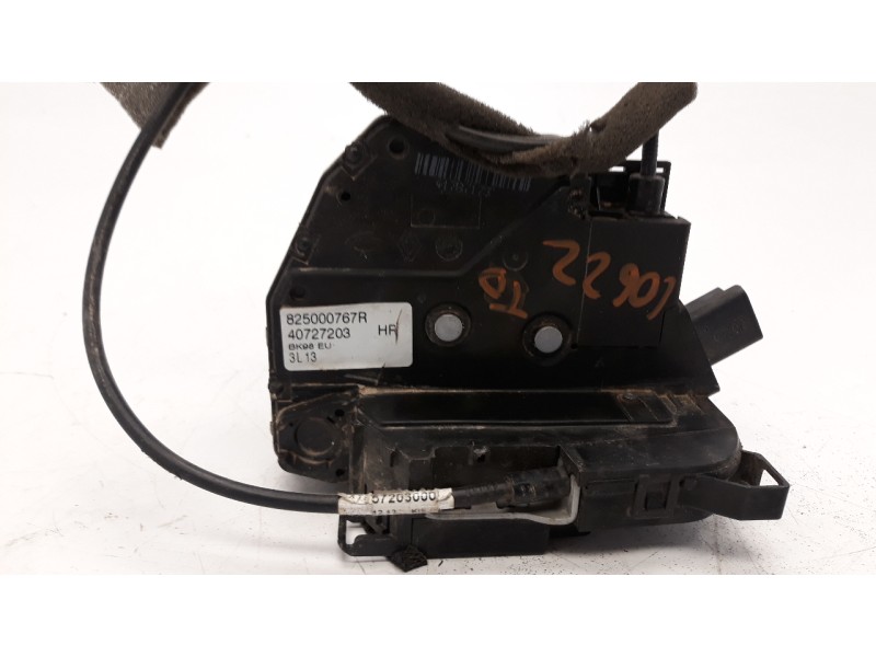 Recambio de cerradura puerta trasera derecha para renault clio iv 0.9 referencia OEM IAM 825000767R  