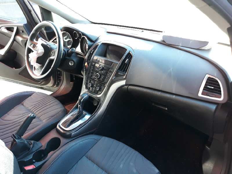 opel astra j lim. del año 2013