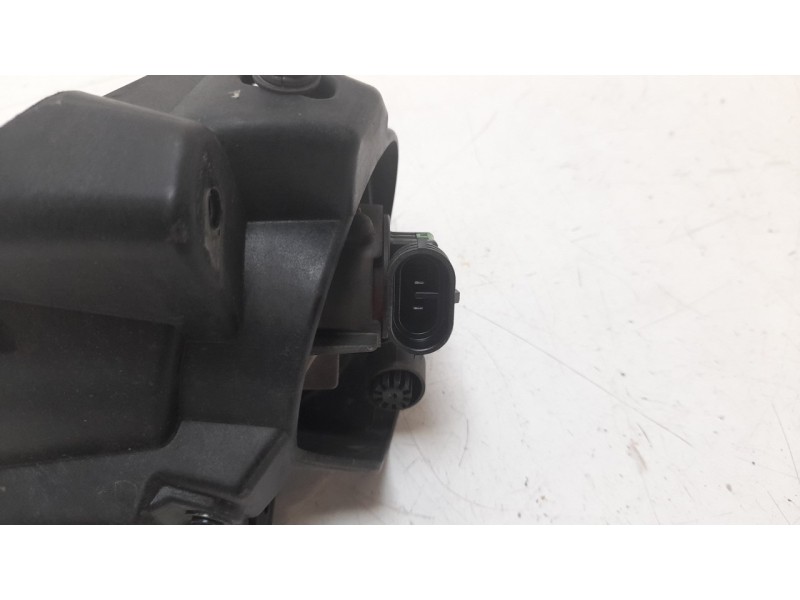 Recambio de faro antiniebla izquierdo para mazda 3 lim. () 2.2 turbodiesel cat referencia OEM IAM 11441977 108602703 MZ7024413