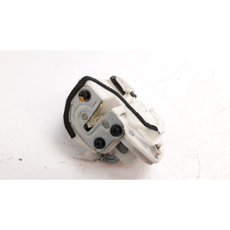 Recambio de cerradura puerta trasera izquierda para mazda 3 lim. () 2.2 turbodiesel cat referencia OEM IAM BHN973310B  