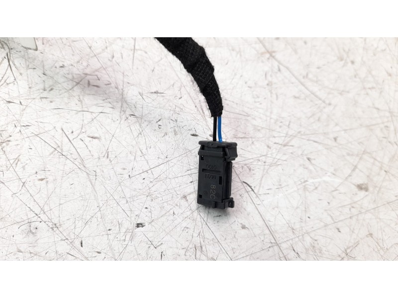 Recambio de enganche cinturon trasero izquierdo para peugeot 208 (p2) 1.2 puretech referencia OEM IAM 2640350300  