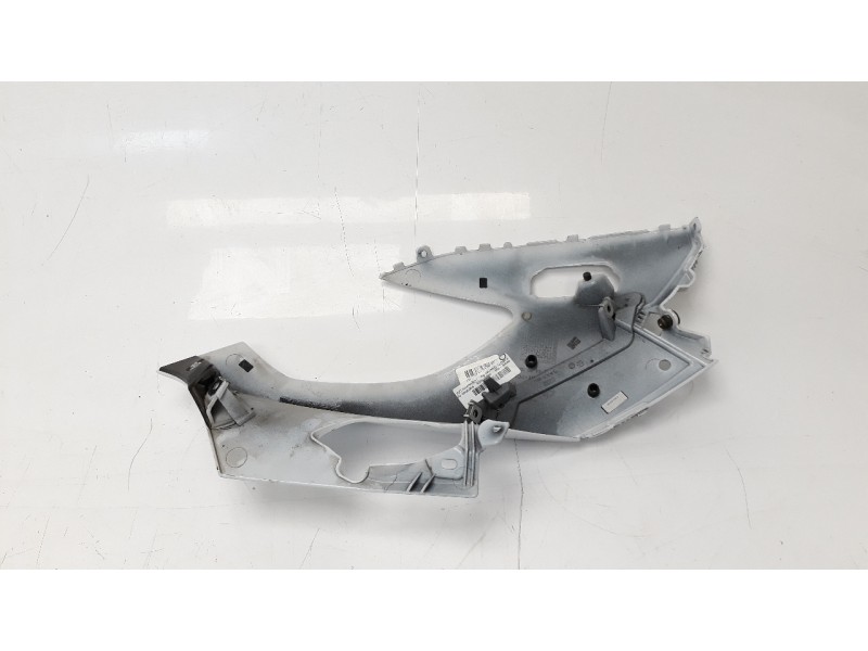 Recambio de moldura para bmw k 1600 gt/gtl referencia OEM IAM 8569040  